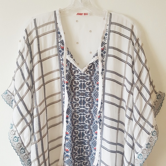 Johnny Was Collection Cherpas Embroidered Poncho - Picture 4 of 8